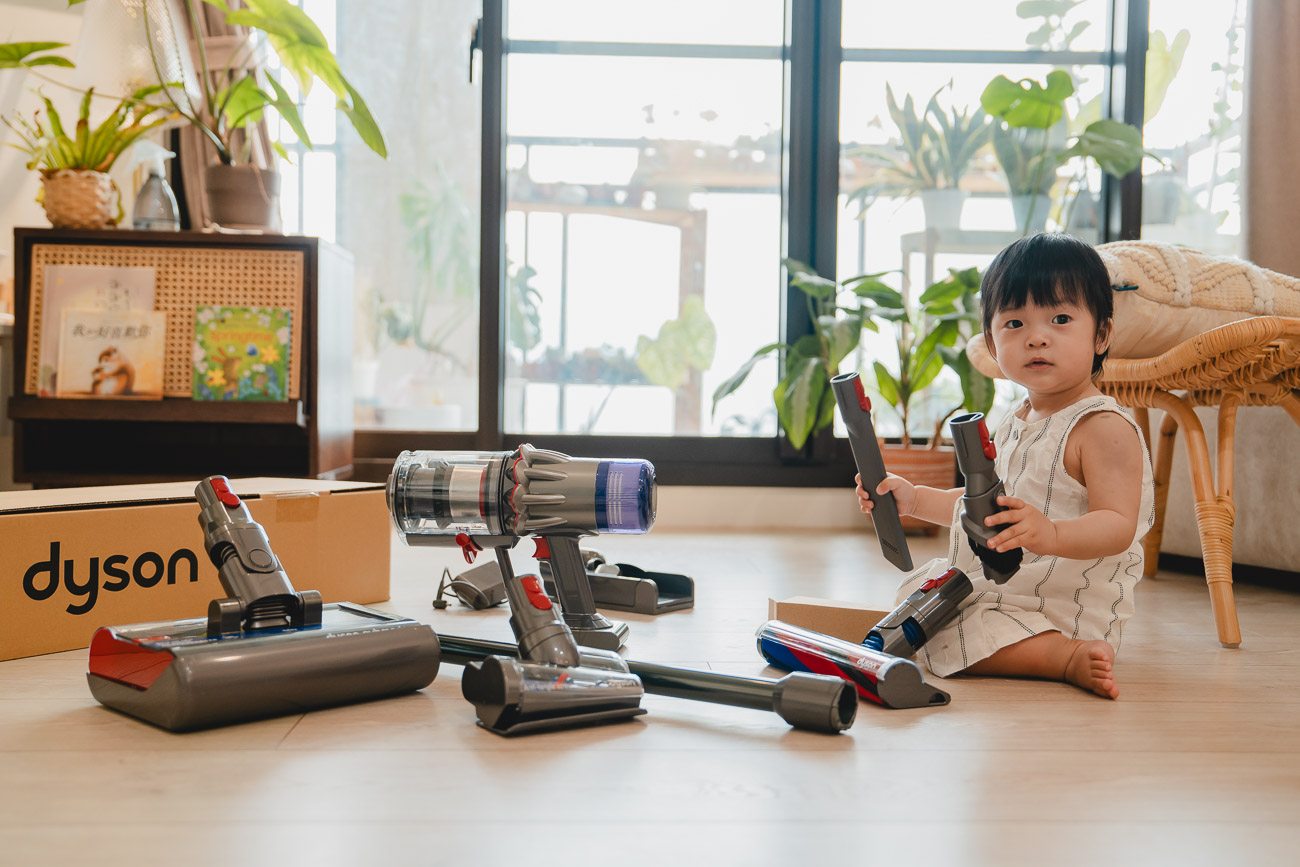 【開箱】Dyson Digital Slim Submarine™ 輕量乾濕全能洗地吸塵器|30秒快速清潔,輕量乾濕兩用省時又省力 39 Dyson Digital Slim Submarine™吸塵器, 輕量乾濕洗地吸塵器, Dyson NF42吸塵器, Dyson NF42 洗地機, dyson吸塵器, 吸塵器推薦, 無線吸塵器, 洗地機推薦, 乾濕兩用吸塵器, 塵蟎吸塵器, 濕拖吸塵器推薦, 洗地吸塵器, 輕量吸塵器推薦, 吸塵器, 洗地機