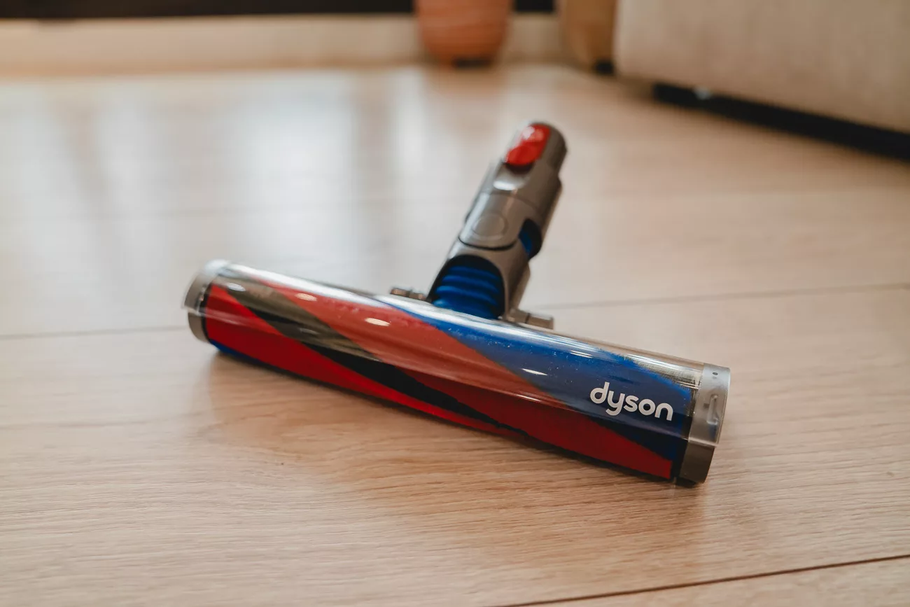 【開箱】Dyson Digital Slim Submarine™ 輕量乾濕全能洗地吸塵器|30秒快速清潔,輕量乾濕兩用省時又省力 33 Dyson Digital Slim Submarine 04639 jpg