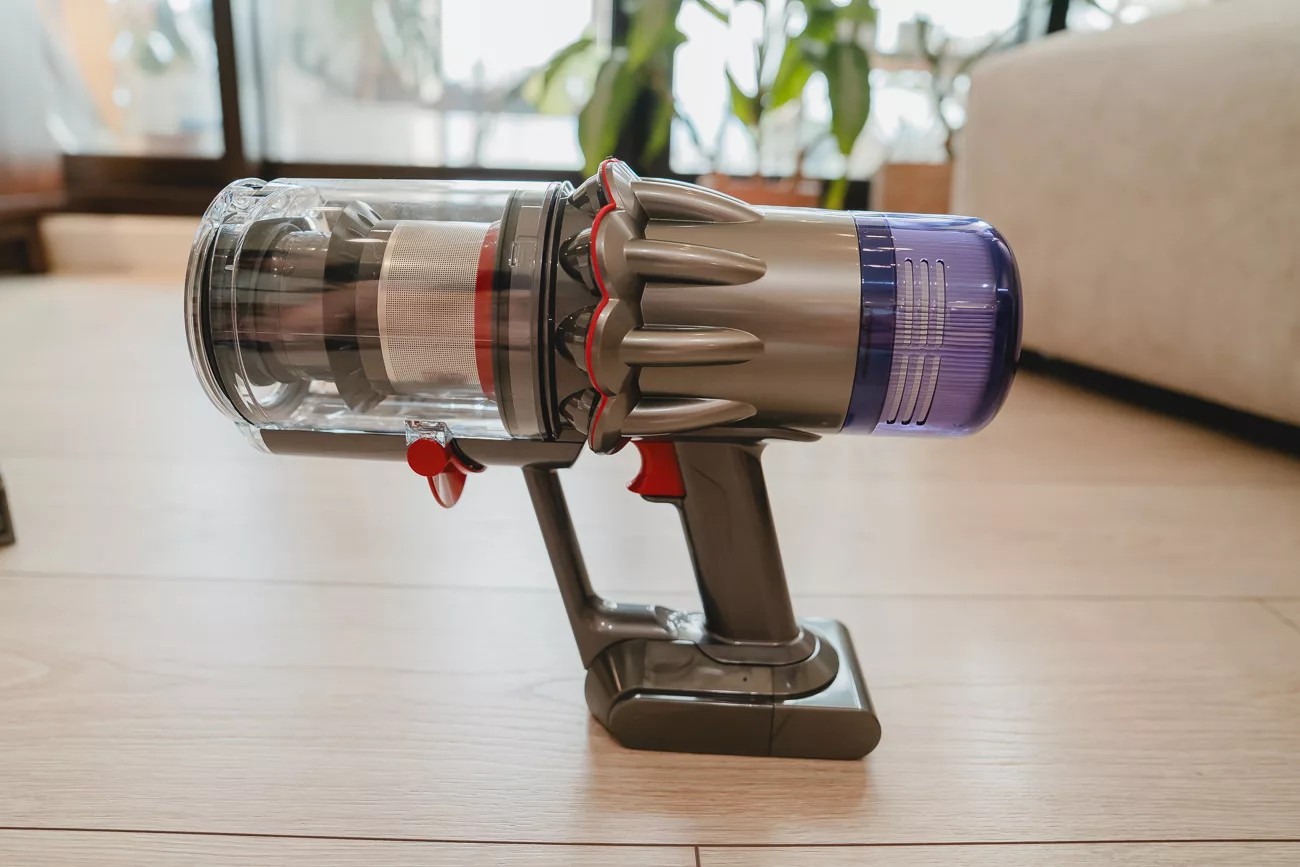 【開箱】Dyson Digital Slim Submarine™ 輕量乾濕全能洗地吸塵器|30秒快速清潔,輕量乾濕兩用省時又省力 6 Dyson Digital Slim Submarine 04643 jpg