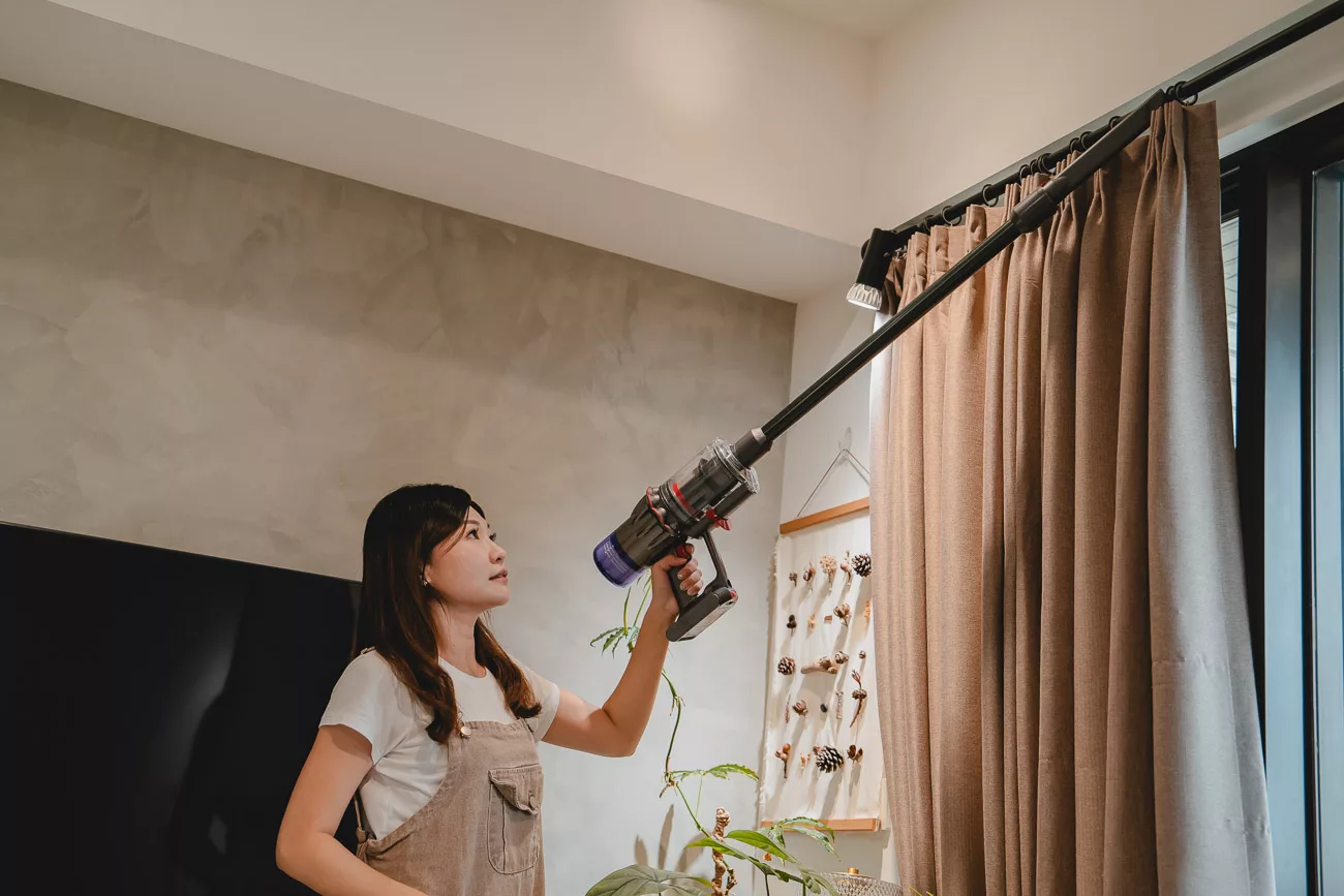 【開箱】Dyson Digital Slim Submarine™ 輕量乾濕全能洗地吸塵器|30秒快速清潔,輕量乾濕兩用省時又省力 37 Dyson Digital Slim Submarine 04697 jpg